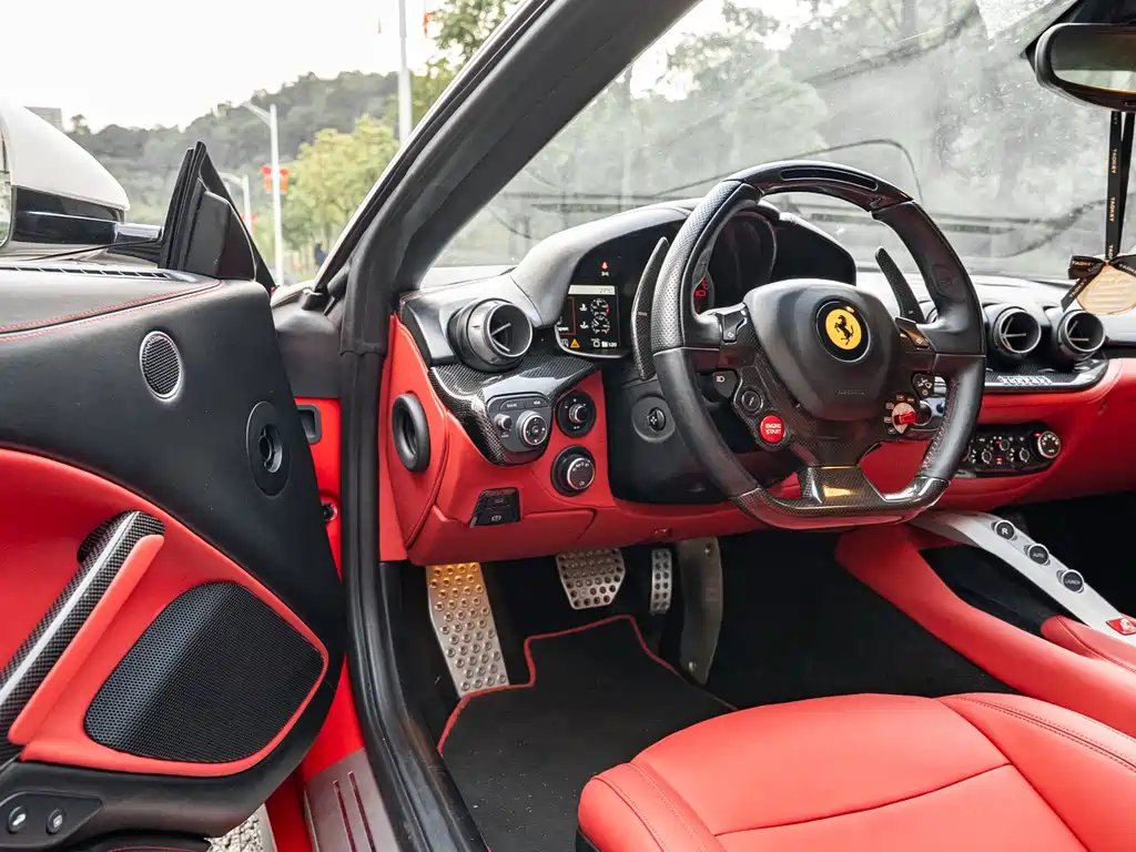 Ferrari F12berlinetta 2013 6.3L