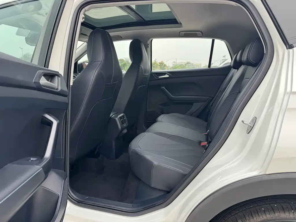 Volkswagen Tharu — миниатюра 6
