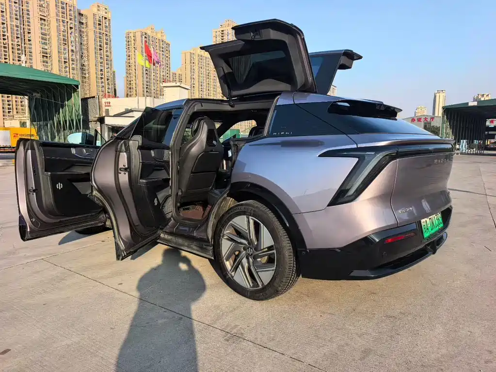 HiPhi GAO HE HIPHI Y