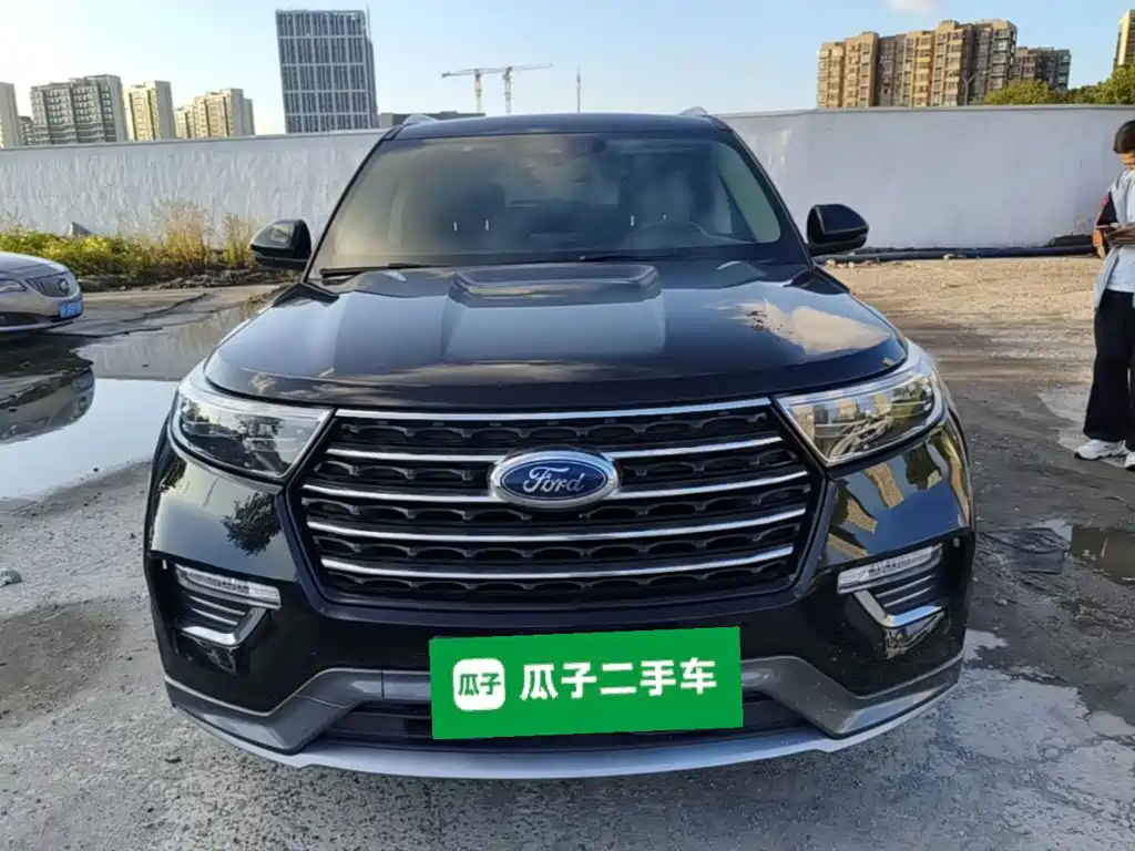 Ford Explorer — миниатюра 3