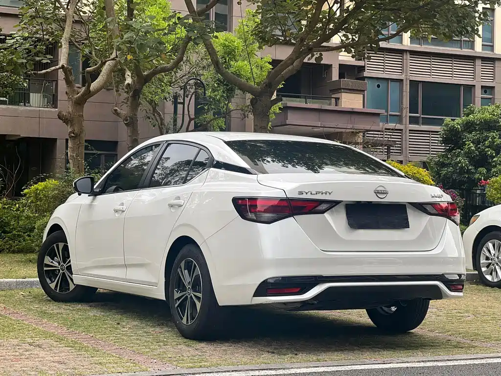 Nissan Sylphy — миниатюра 9