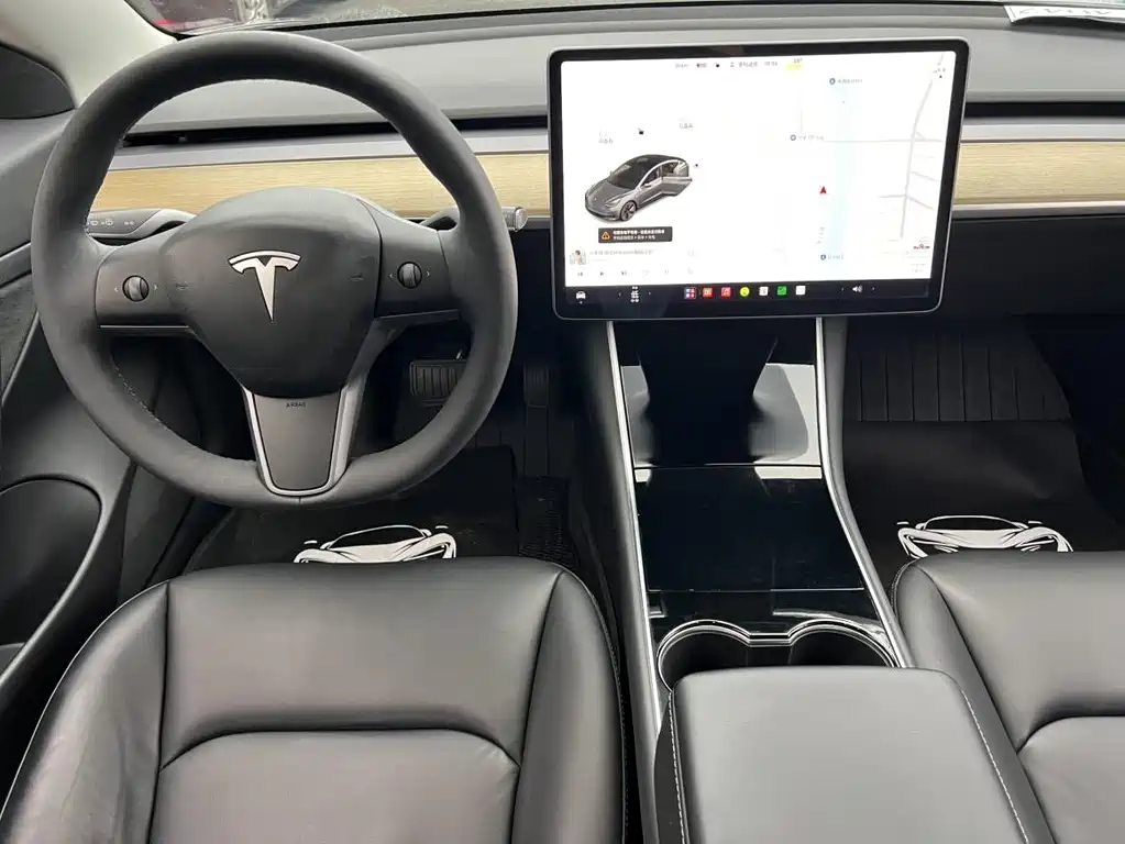 Tesla Model 3 — миниатюра 7
