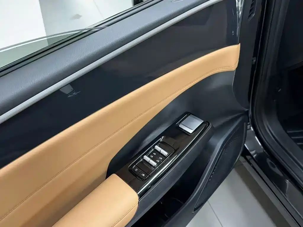 GEELY GALAXY GALAXY L7