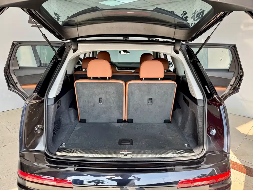 Audi Q7 — миниатюра 21