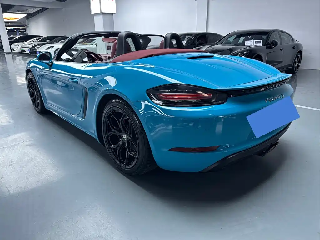 PORSCHE 718