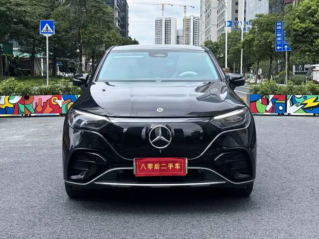 Mercedes-Benz EQE SUV — миниатюра 3