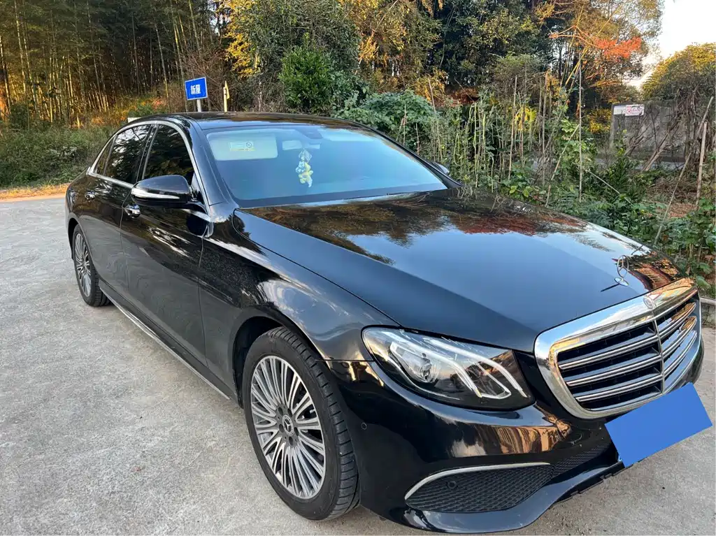 Mercedes-Benz E-Class — миниатюра 3