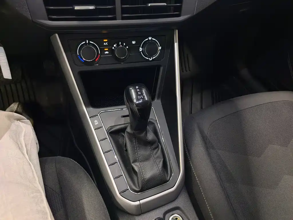 Volkswagen Polo — миниатюра 13