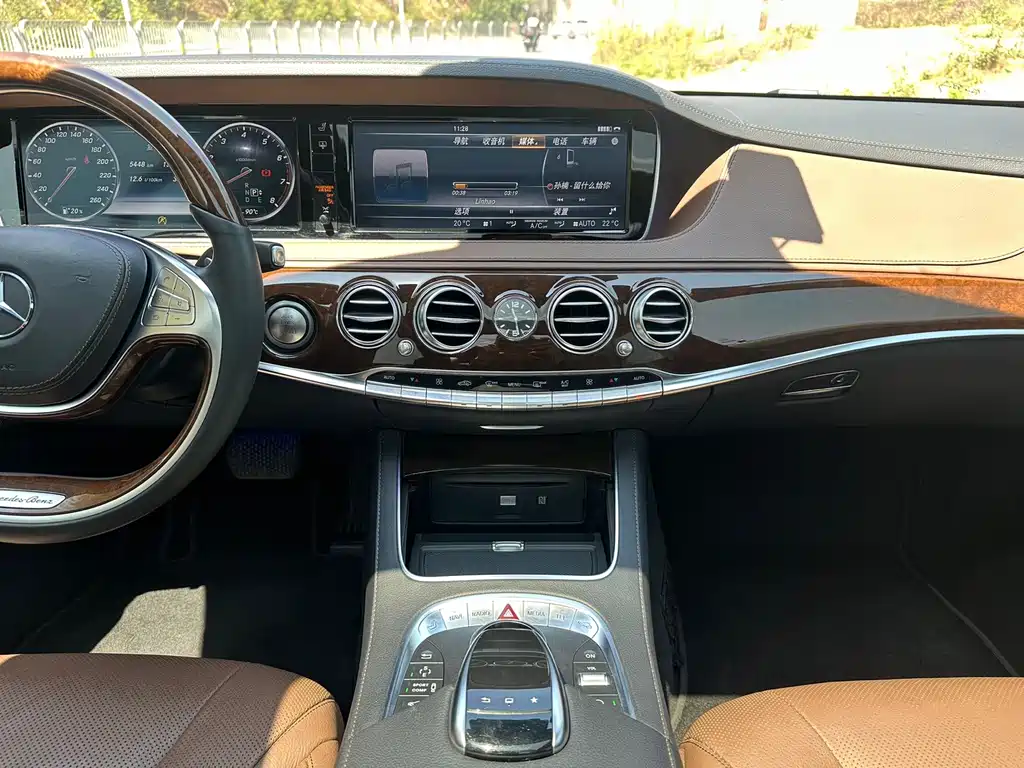 Mercedes-Benz S-Class — миниатюра 8