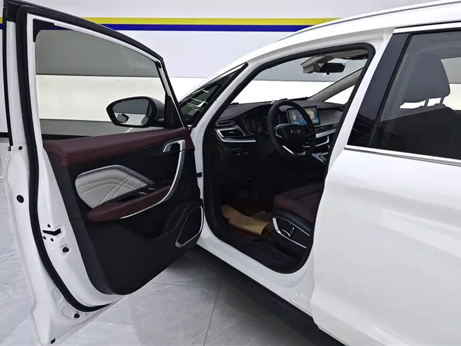 GEELY AUTOMOBILE JIAJIE