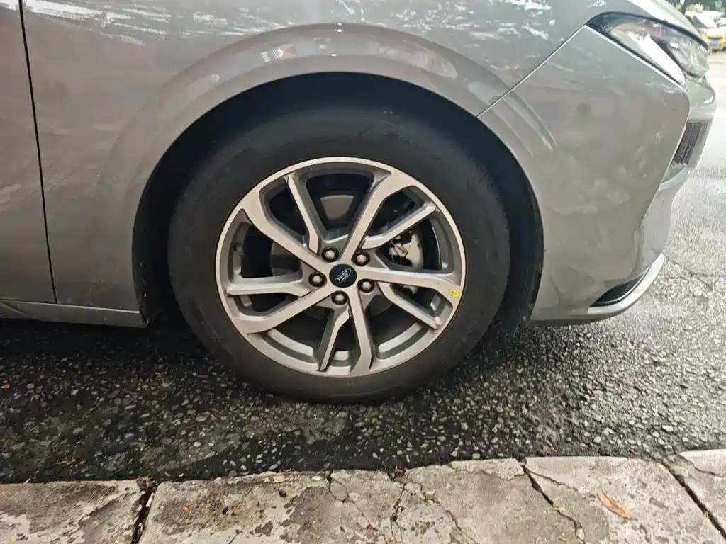 Ford Mondeo — миниатюра 8