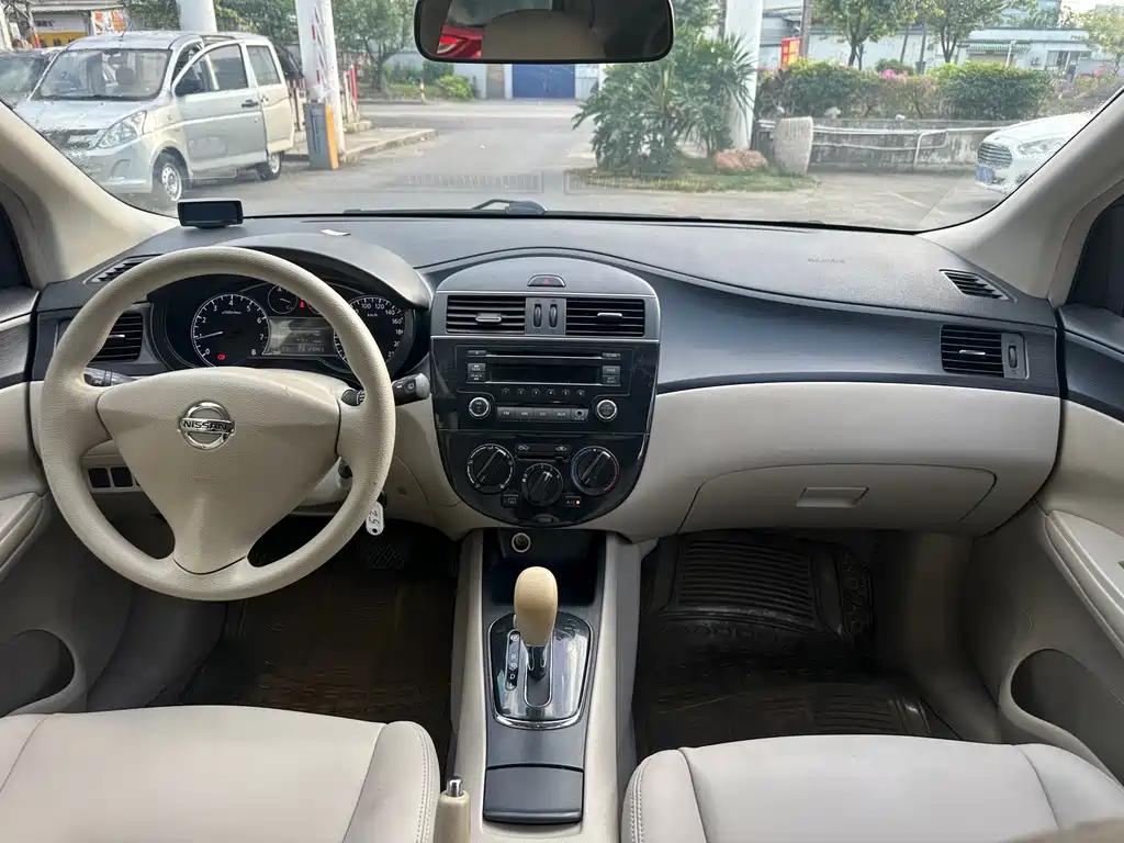 Nissan Tiida — миниатюра 18