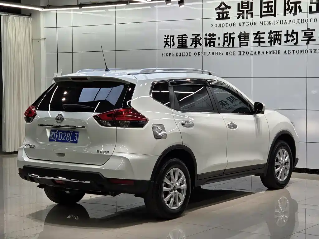 Nissan X-Trail — миниатюра 6