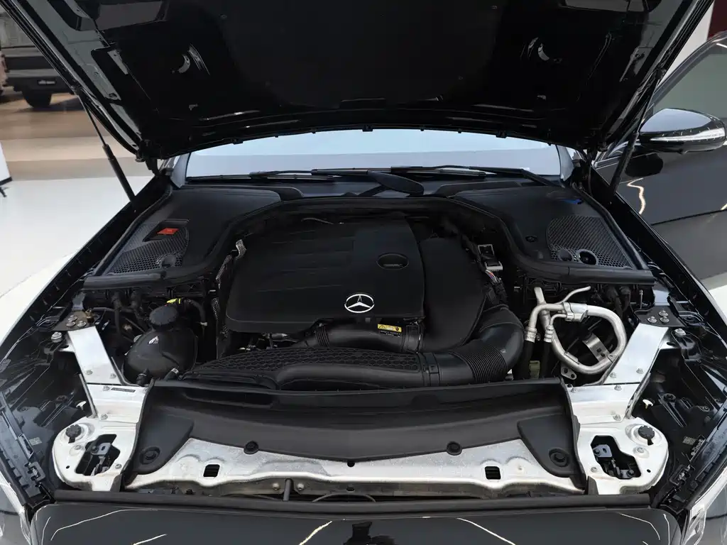 Mercedes-Benz E-Class — миниатюра 20