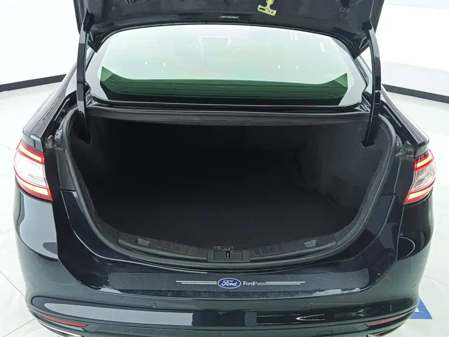 Ford Mondeo — миниатюра 4