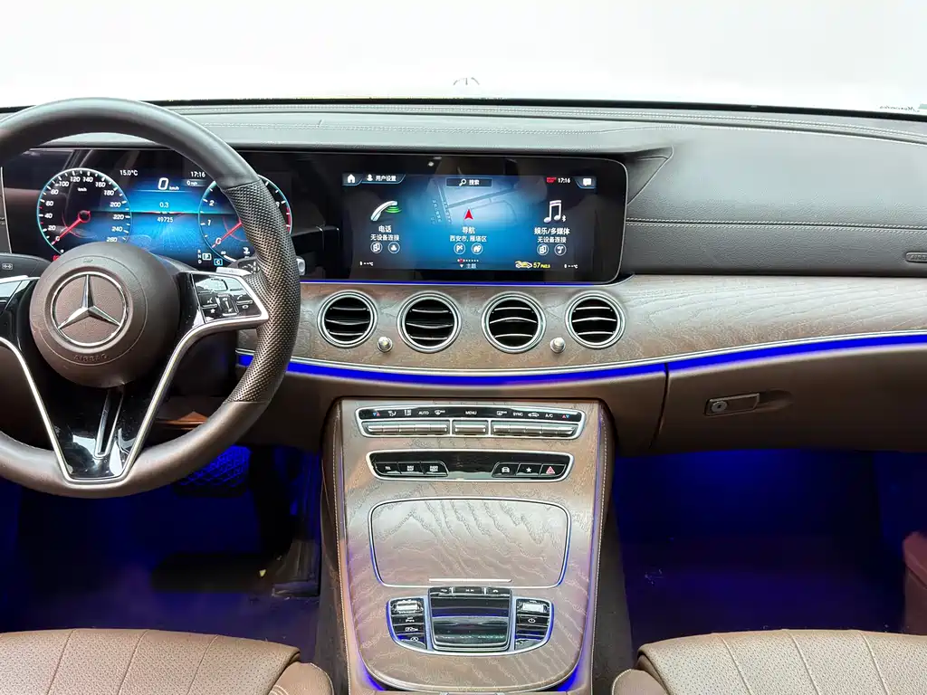 Mercedes-Benz E-Class — миниатюра 9