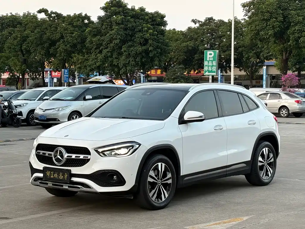 Mercedes-Benz GLA