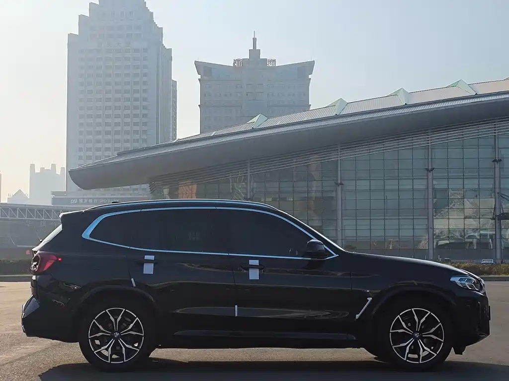 BMW  X3