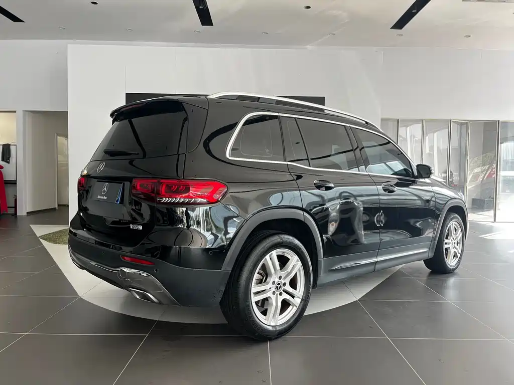 Mercedes-Benz GLB — миниатюра 12