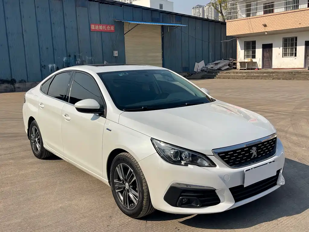 PEUGEOT 308