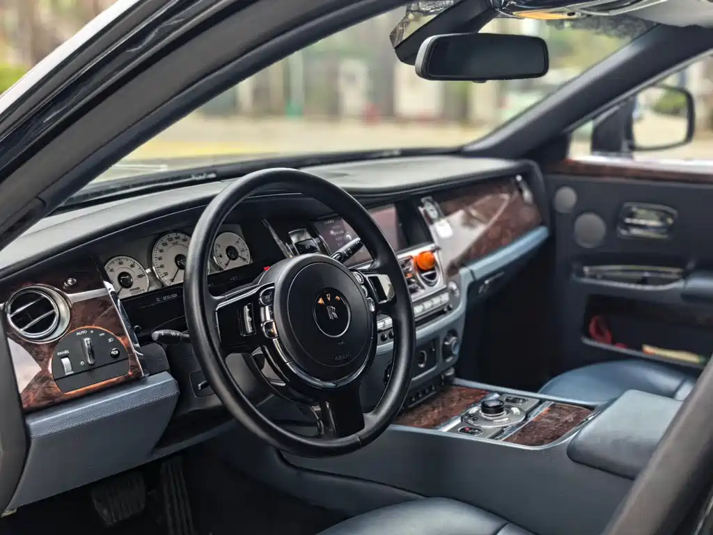 Rolls-Royce Ghost 2010 6.6T Standard