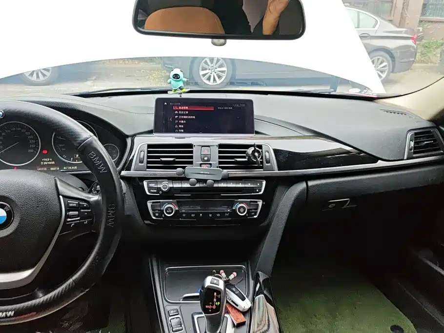BMW 3 Series — миниатюра 13