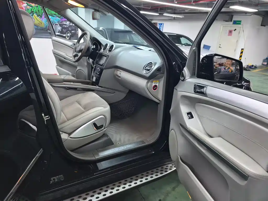 Mercedes-Benz M 2010 ML 300 4MATIC