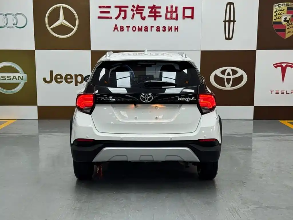 Toyota Yaris L — миниатюра 5