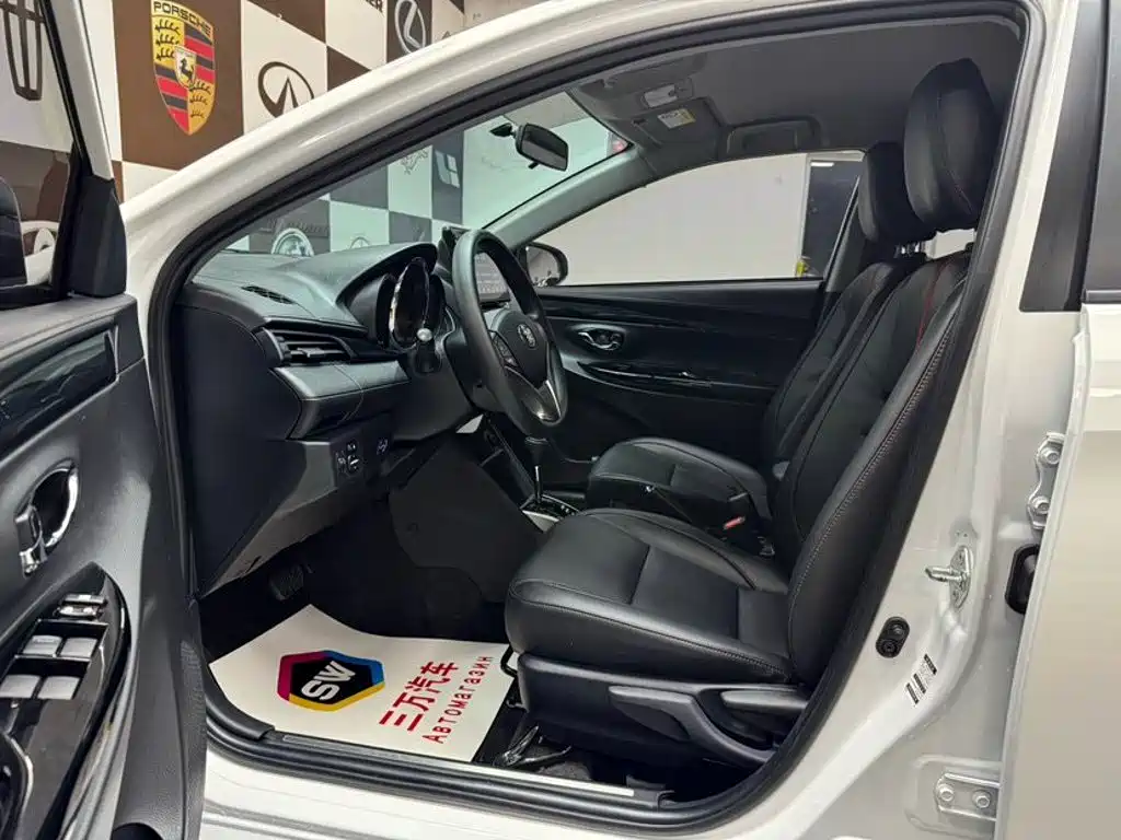 Toyota Yaris L — миниатюра 7