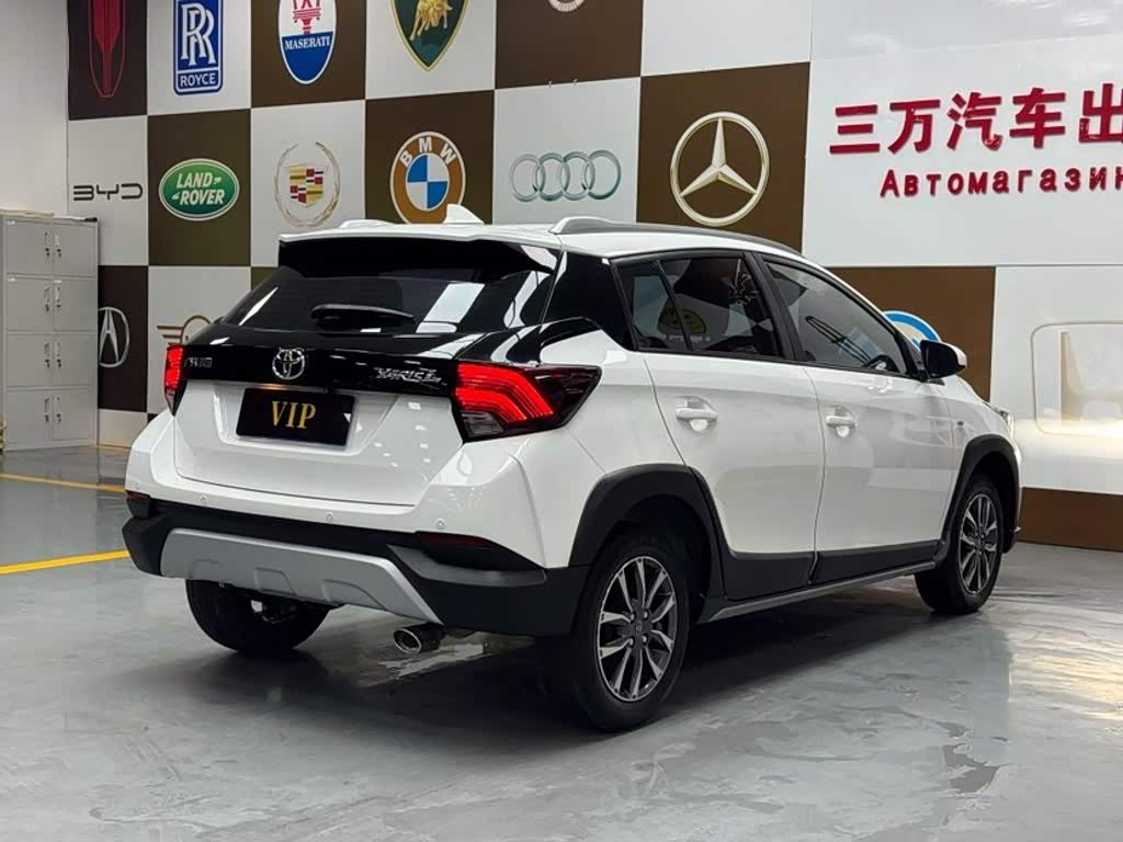 Toyota YARiS L Zhi Xuan 1.5 л 2022 г. Белый, пробег 38000 км