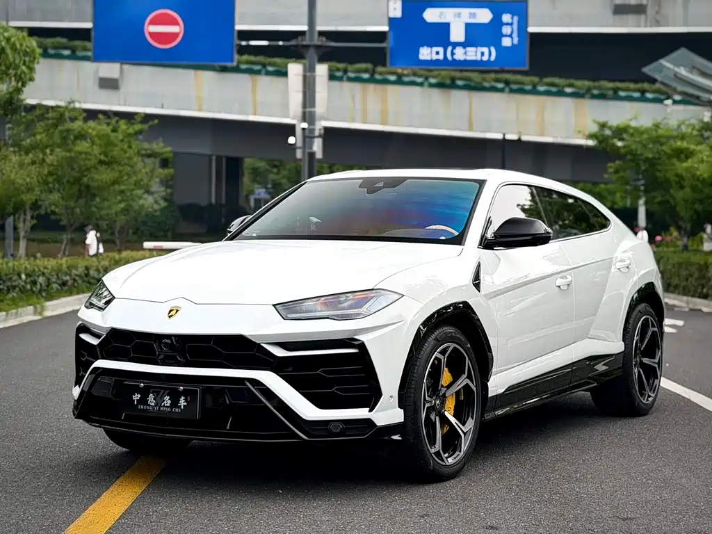 Купить Lamborghini Urus
