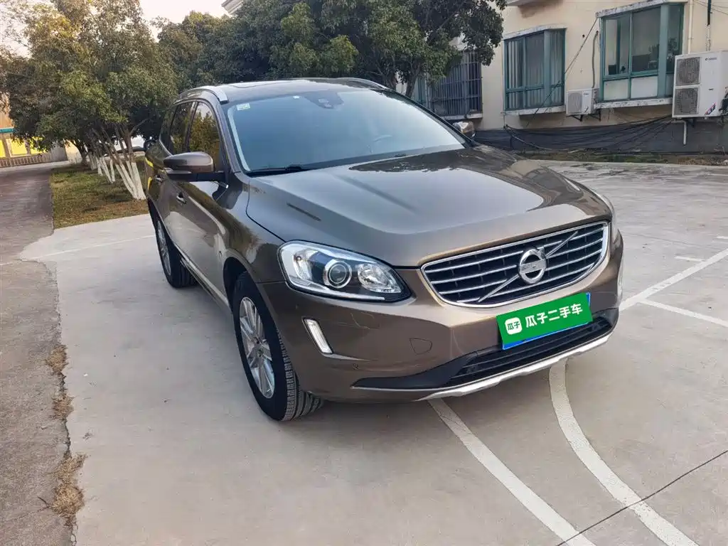 VOLVO  XC60