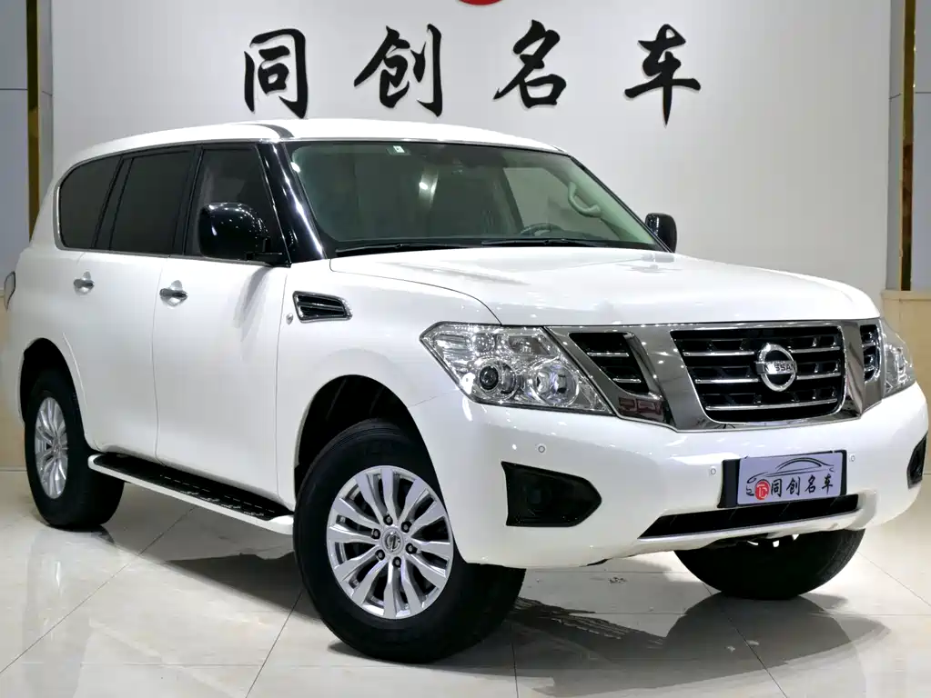 NISSAN TOURE