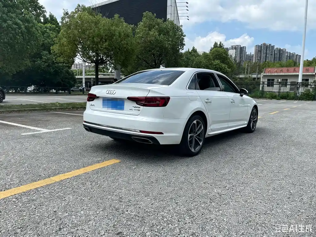 Audi A4L — миниатюра 7