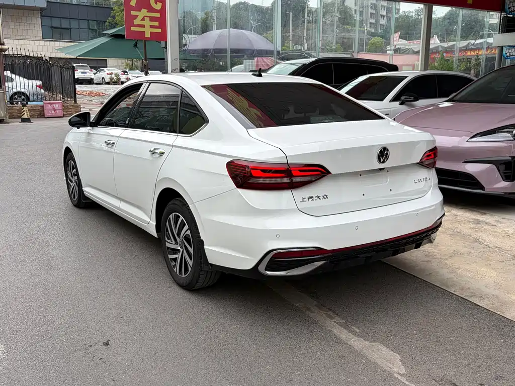 Volkswagen Lavida — миниатюра 8