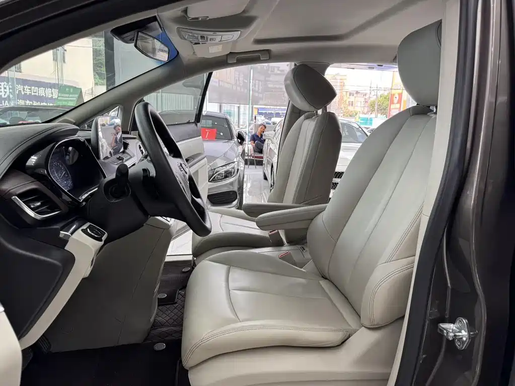 Buick GL8 2023 Comfort