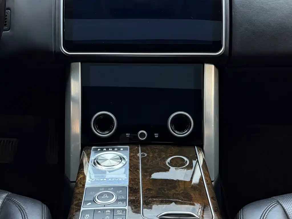 Land Rover Range Rover — миниатюра 7