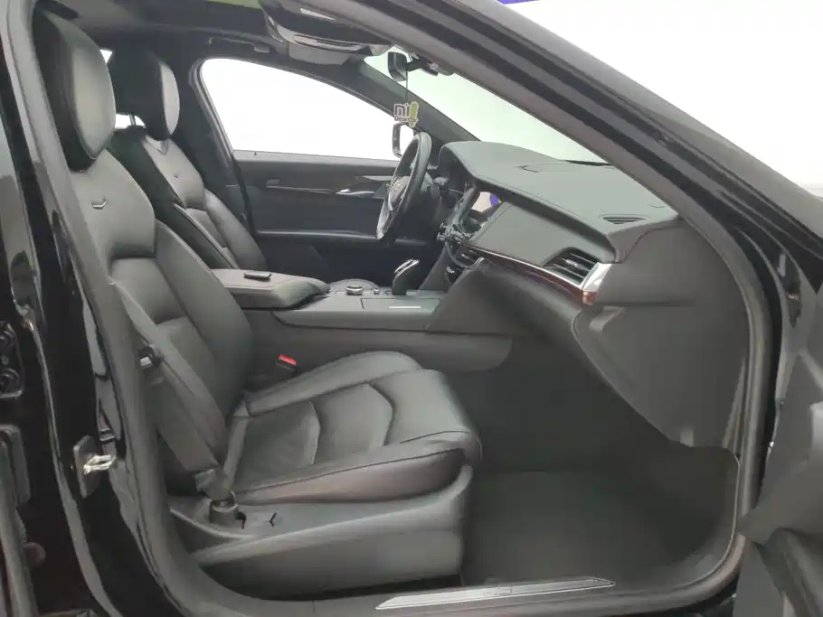 Cadillac CT6 — миниатюра 8
