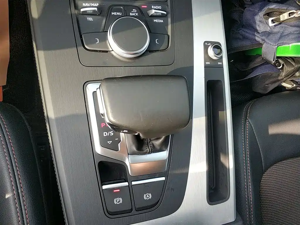 Audi Q5L 2020 40 TFSI