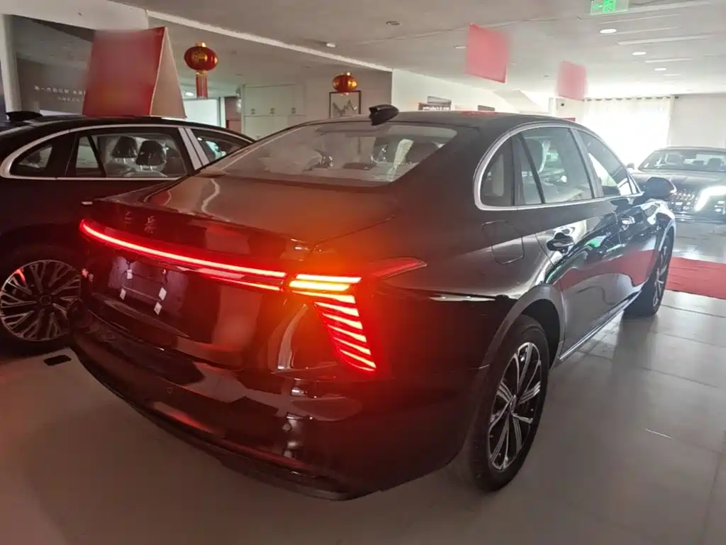 Hongqi Hongqi H5 PHEV — миниатюра 7