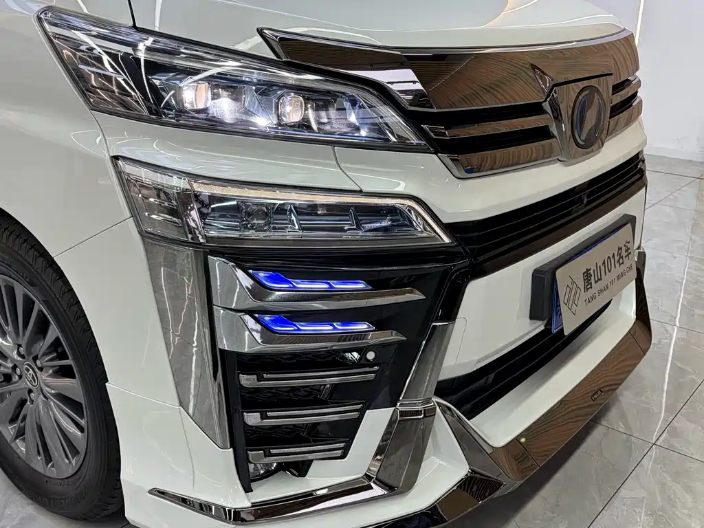 Toyota Vellfire — миниатюра 4