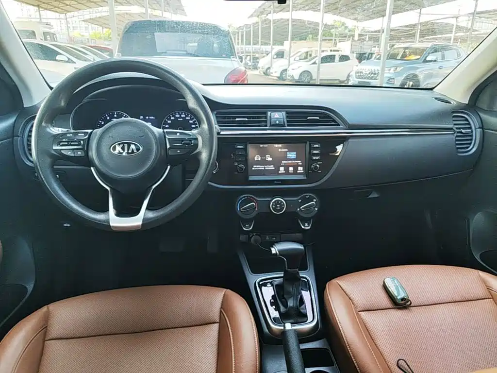 Kia KX Cross — миниатюра 10