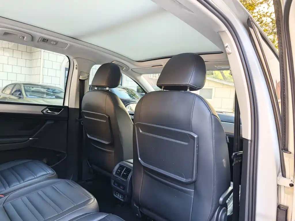 Volkswagen Touran — миниатюра 8
