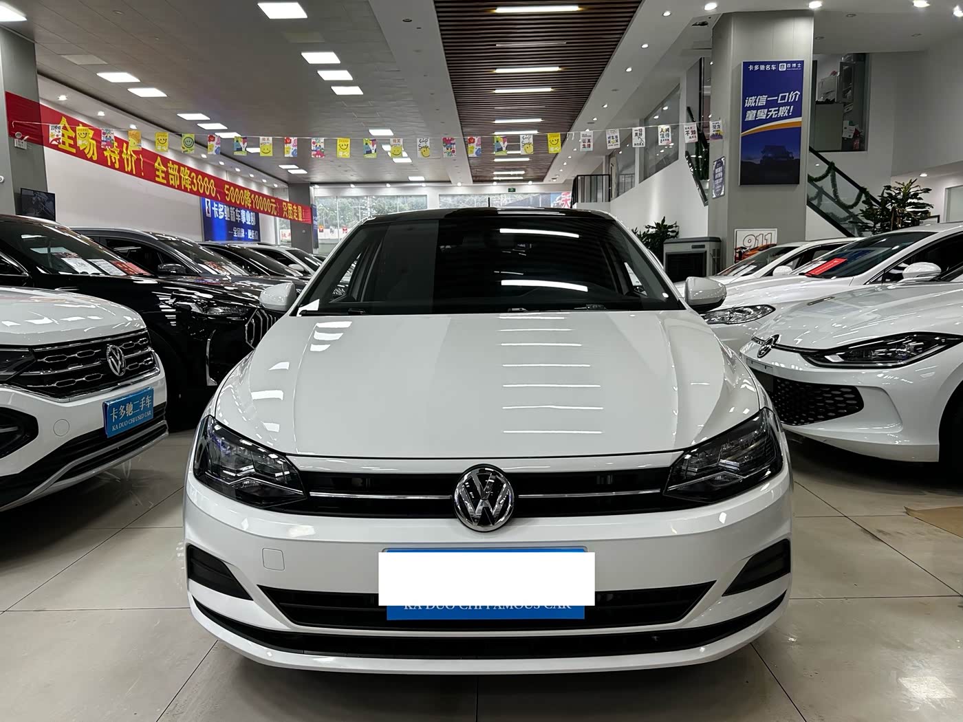 Volkswagen Polo 1.5 л 2021 г. Белый, пробег 25800 км