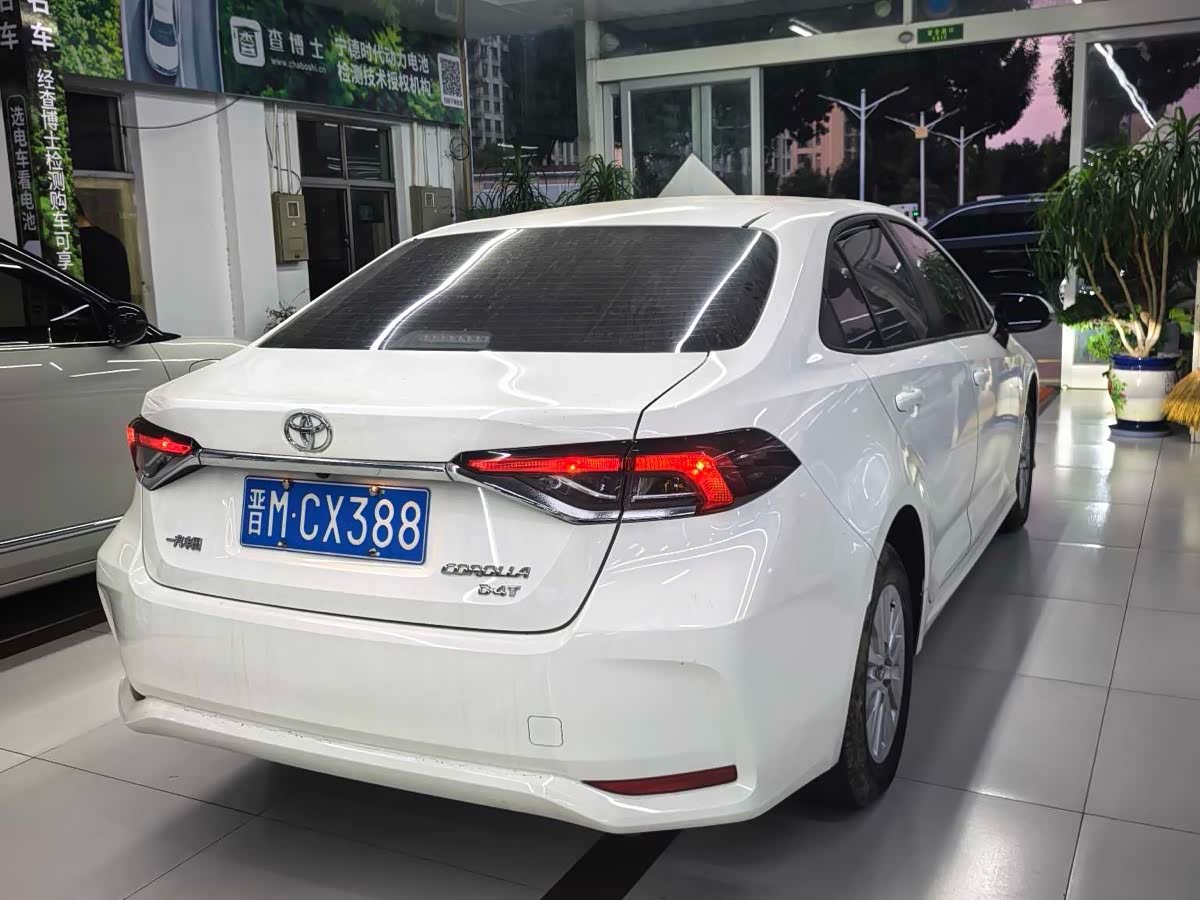 Toyota Corolla 1.2 л 2022 г. Белый, пробег 29000 км