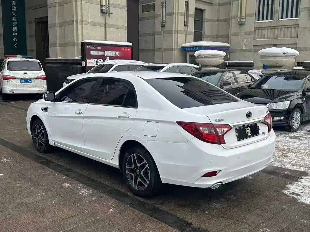 BYD G5