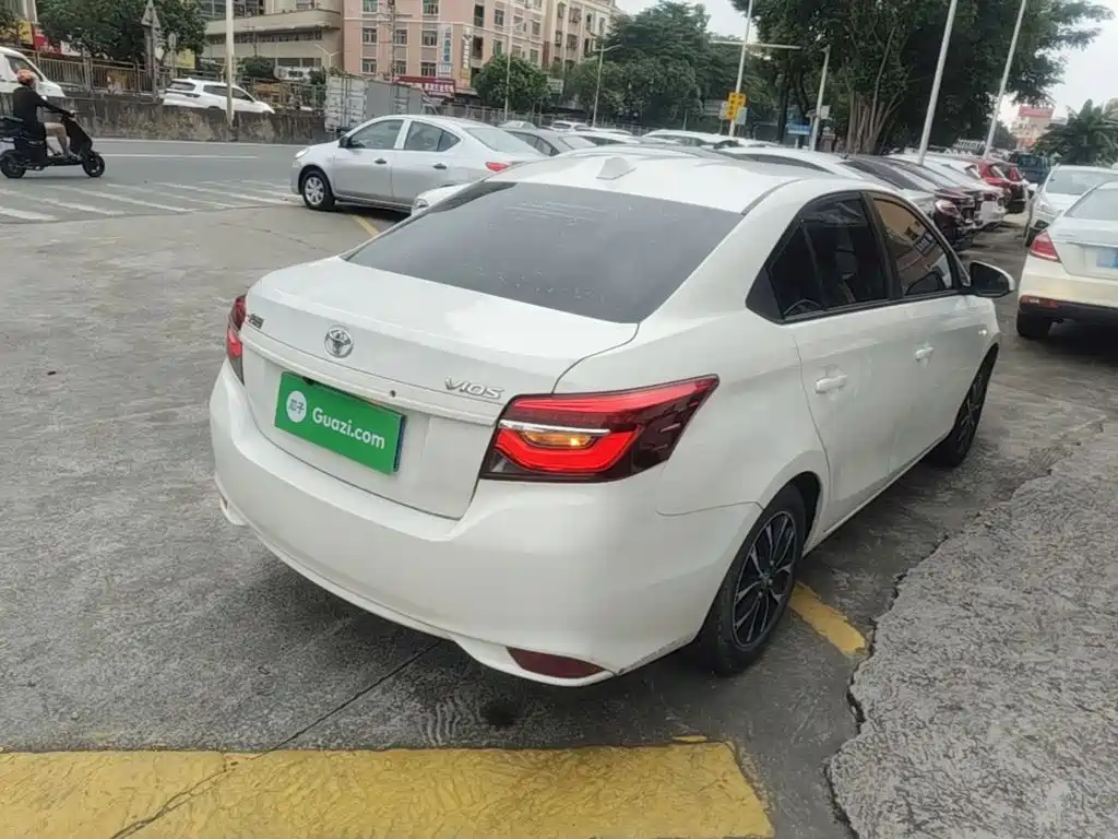 Toyota Vios — миниатюра 7