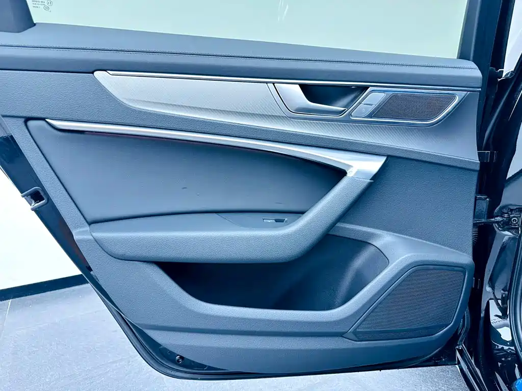 Audi A6L — миниатюра 13
