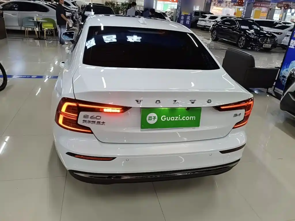 Volvo S60 — миниатюра 6