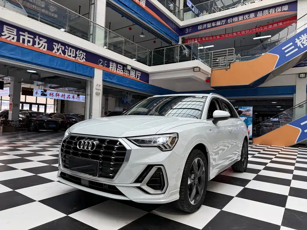 Купить Audi Q3